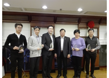 4向執委致送證書2