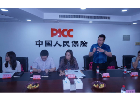 区卓彪先生讲解企业出口信用保险
