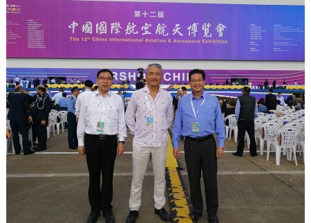 領導合照1